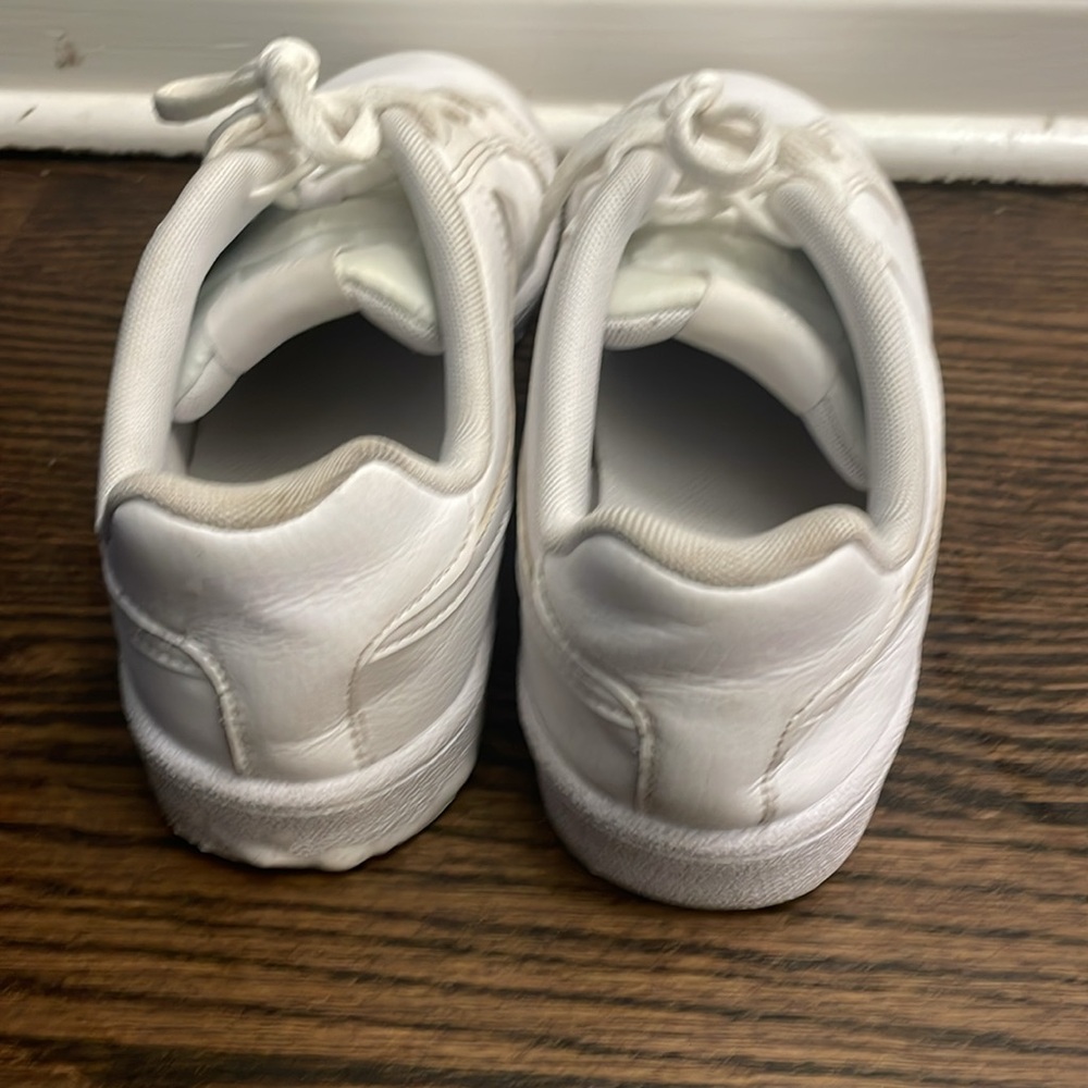 white nike sneakers - Picture 2 of 2